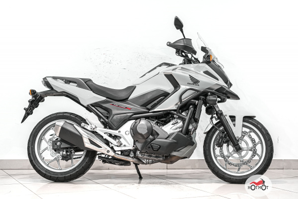 Мотоцикл HONDA NC 750X 2017, БЕЛЫЙ пробег 32078 | Мототека